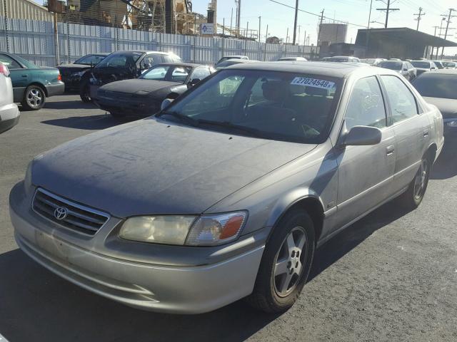 JT2BG22KX10569236 - 2001 TOYOTA CAMRY CE GRAY photo 2