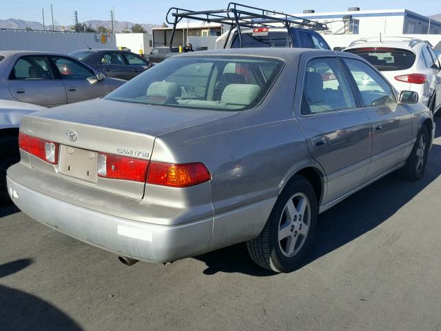 JT2BG22KX10569236 - 2001 TOYOTA CAMRY CE GRAY photo 4