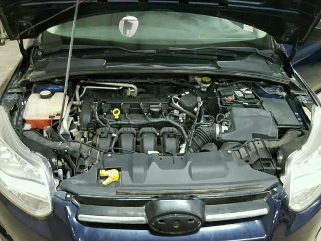 1FAHP3K29CL135582 - 2012 FORD FOCUS SE BLUE photo 7