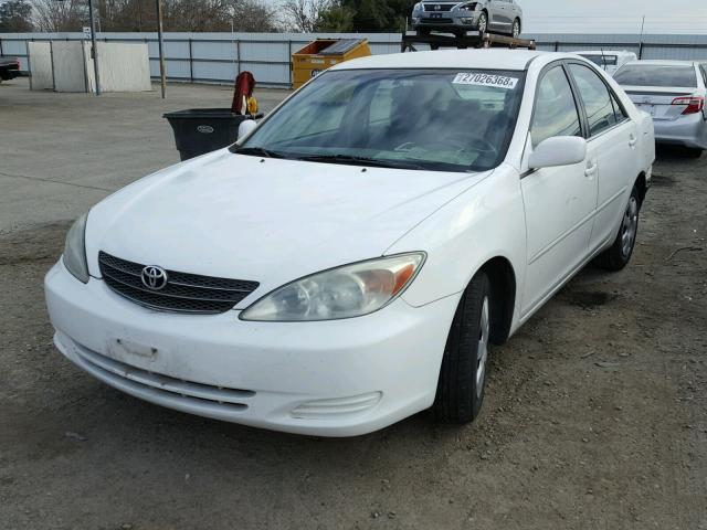 4T1BE32K04U351561 - 2004 TOYOTA CAMRY LE WHITE photo 2