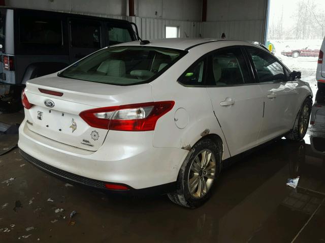 1FAHP3H29CL437042 - 2012 FORD FOCUS SEL WHITE photo 4