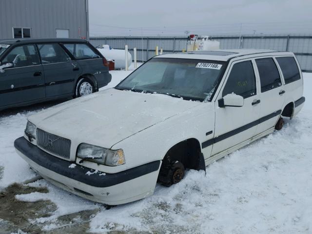 YV1LW5718S2164816 - 1995 VOLVO 850 WHITE photo 2