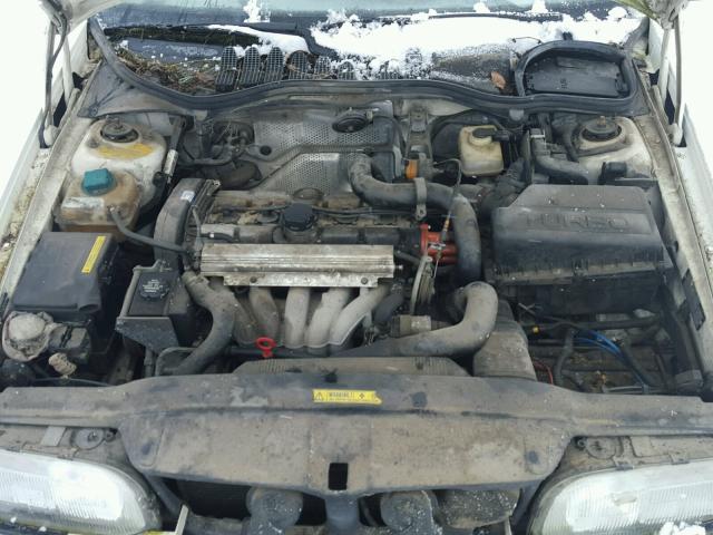 YV1LW5718S2164816 - 1995 VOLVO 850 WHITE photo 7