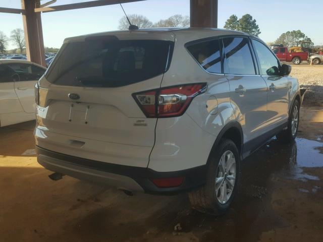 1FMCU0GD0HUC18353 - 2017 FORD ESCAPE SE WHITE photo 4