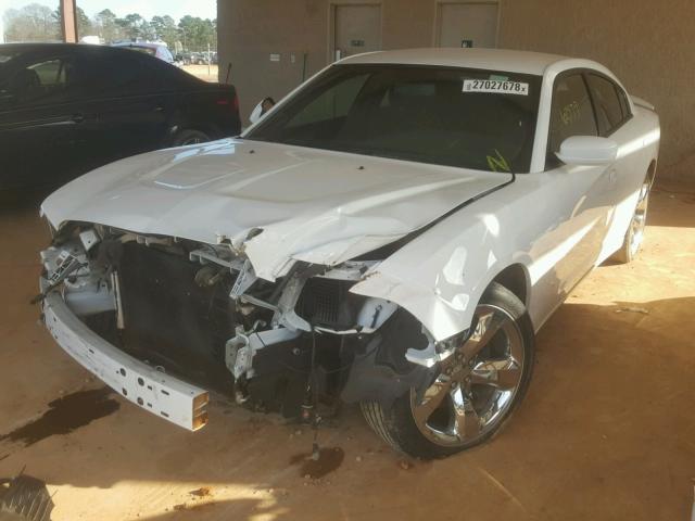 2C3CDXHG2EH363452 - 2014 DODGE CHARGER SX WHITE photo 2