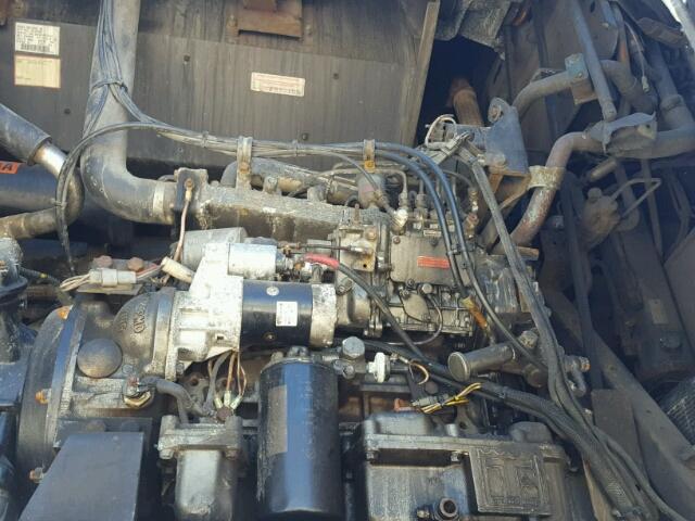 1GRAA06214W703304 - 2004 UTILITY TRAILER WHITE photo 7