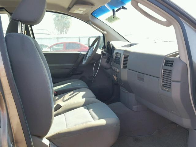 1N6BA06A26N572766 - 2006 NISSAN TITAN XE GRAY photo 5
