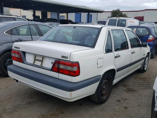 YV1LS5548V1392107 - 1997 VOLVO 850 WHITE photo 4