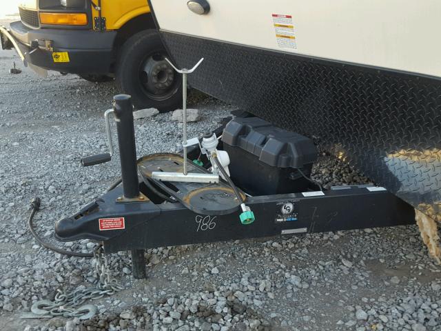 4YDT21020FB451986 - 2015 OUTB TRAVEL TRL 白色 照片 7