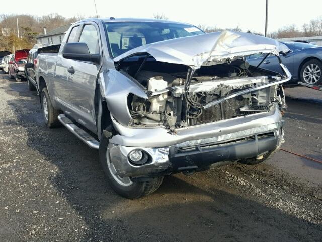 5TFUY5F1XCX260781 - 2012 TOYOTA TUNDRA DOU SILVER photo 1