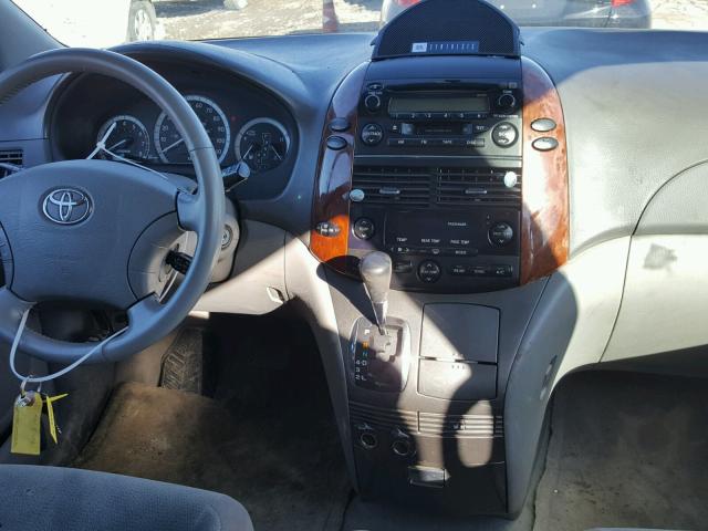 5TDZA22C54S164287 - 2004 TOYOTA SIENNA XLE SILVER photo 9