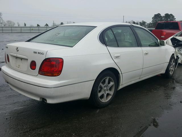 JT8BD69S010137301 - 2001 LEXUS GS 300 WHITE photo 4