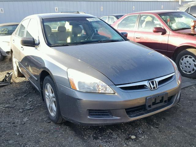 1HGCM56877A102686 - 2007 HONDA ACCORD EX GRAY photo 1