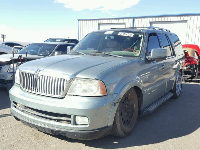 5LMFU28515LJ04666 - 2005 LINCOLN NAVIGATOR TEAL photo 2