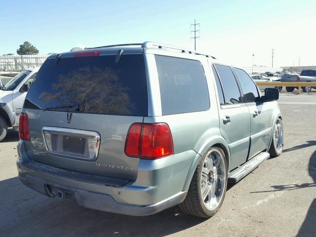 5LMFU28515LJ04666 - 2005 LINCOLN NAVIGATOR TEAL photo 4