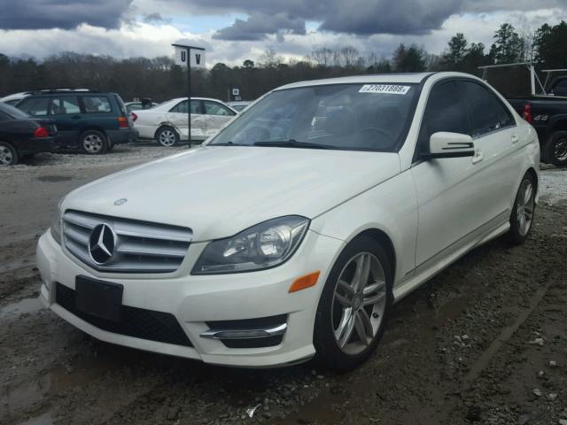 WDDGF8BB2CR225357 - 2012 MERCEDES-BENZ C 300 4MAT WHITE photo 2