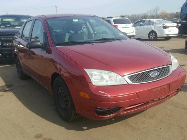 1FAHP34N65W282984 - 2005 FORD FOCUS ZX4 RED photo 1