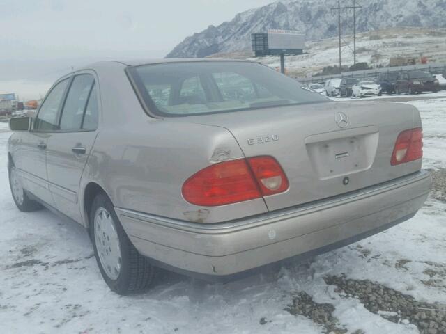 WDBJF65H1XA722441 - 1999 MERCEDES-BENZ E 320 TAN photo 3