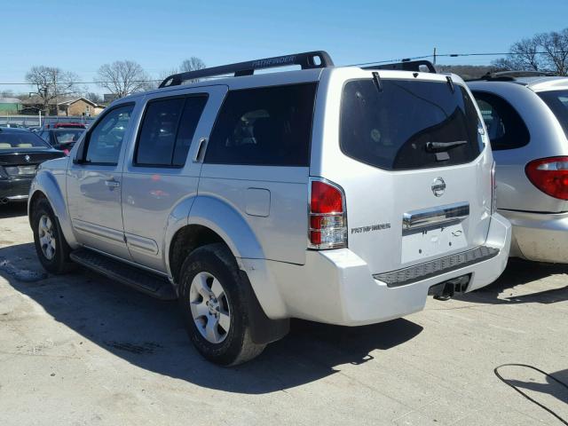 5N1AR18U76C647344 - 2006 NISSAN PATHFINDER SILVER photo 3