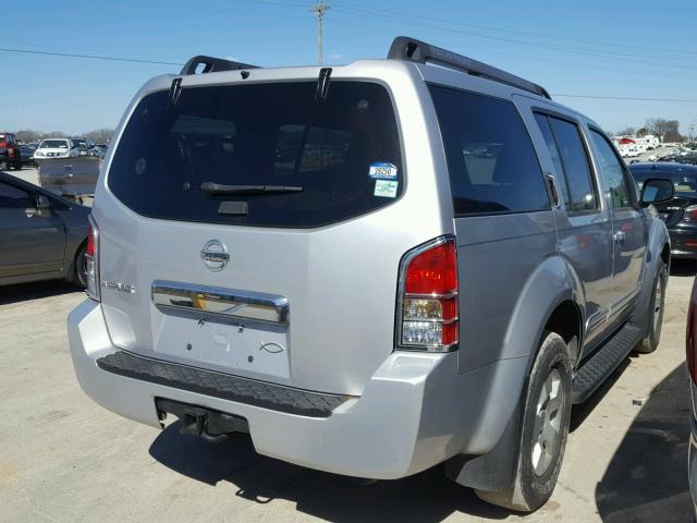 5N1AR18U76C647344 - 2006 NISSAN PATHFINDER SILVER photo 4