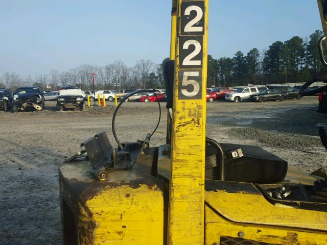 D187V29337A - 2003 HYST FORKLIFT YELLOW photo 6