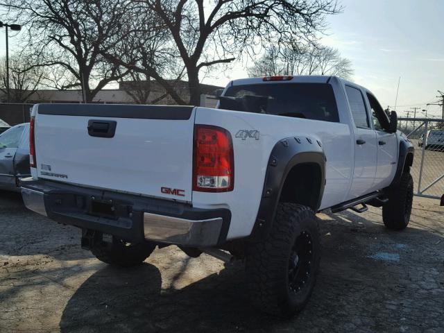 1GT12ZCG7CF175911 - 2012 GMC SIERRA K25 WHITE photo 4