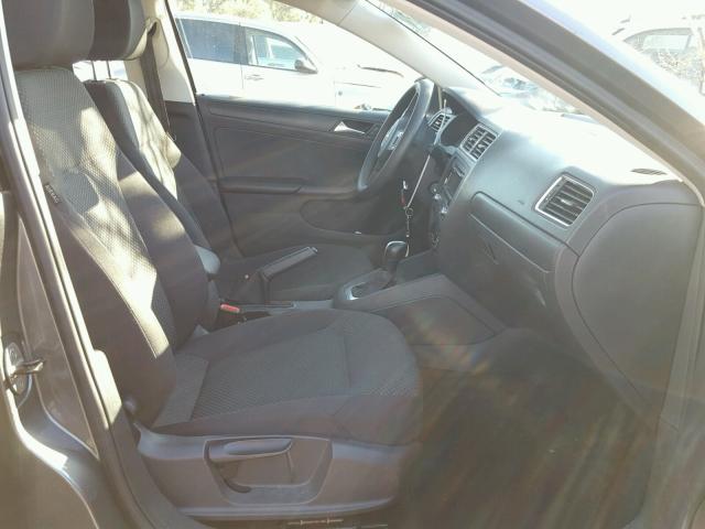 3VW2K7AJ9EM316257 - 2014 VOLKSWAGEN JETTA BASE 灰色 照片 5