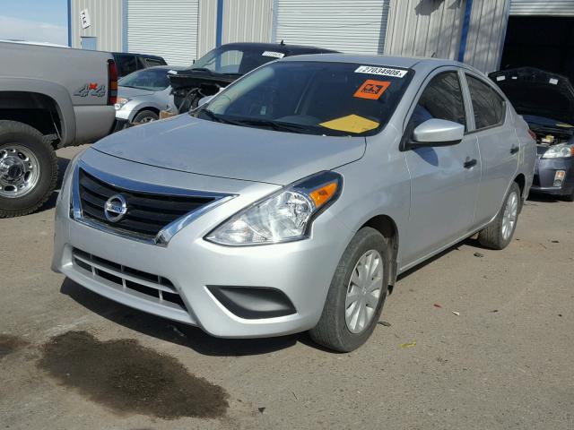 3N1CN7AP5HL880990 - 2017 NISSAN VERSA S SILVER photo 2