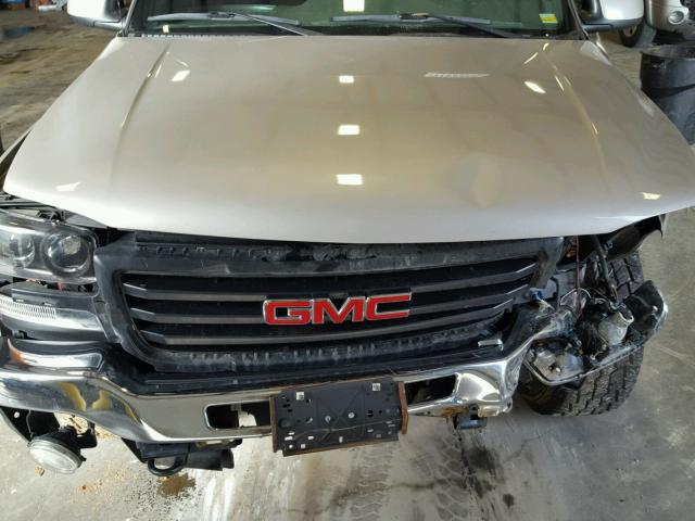 2GTEK13TX51137292 - 2005 GMC NEW SIERRA SILVER photo 7