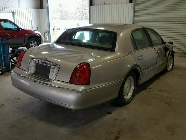 1LNHM81W2YY831128 - 2000 LINCOLN TOWN CAR E TAN photo 4