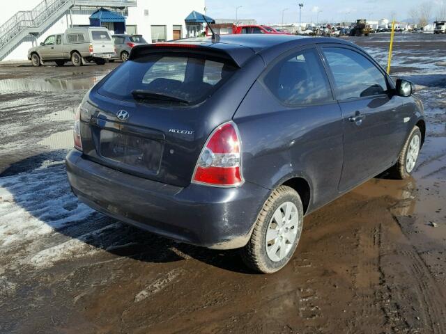 KMHCN3BC0AU170856 - 2010 HYUNDAI ACCENT SE GRAY photo 4