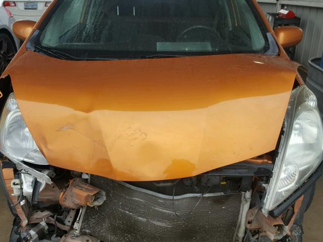 JHMGE88499S066388 - 2009 HONDA FIT SPORT ORANGE photo 7