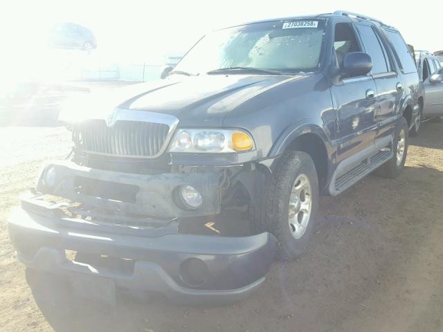 5LMFU28L4WLJ01342 - 1998 LINCOLN NAVIGATOR BLUE photo 2