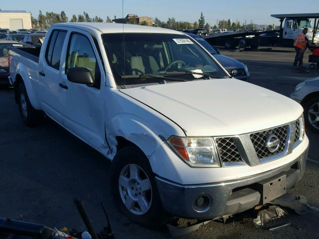 1N6AD09UX7C405609 - 2007 NISSAN FRONTIER C WHITE photo 1