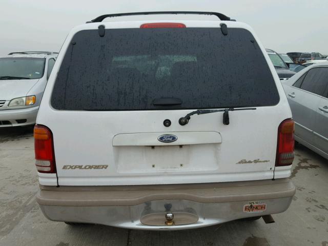 1FMZU32P1WUA17653 - 1998 FORD EXPLORER WHITE photo 9