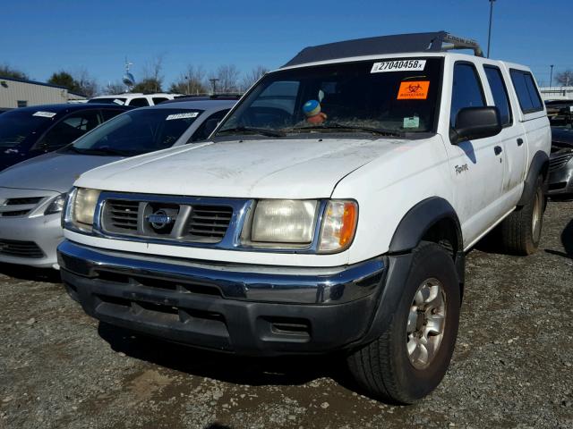 1N6ED27T7YC394075 - 2000 NISSAN FRONTIER C WHITE photo 2