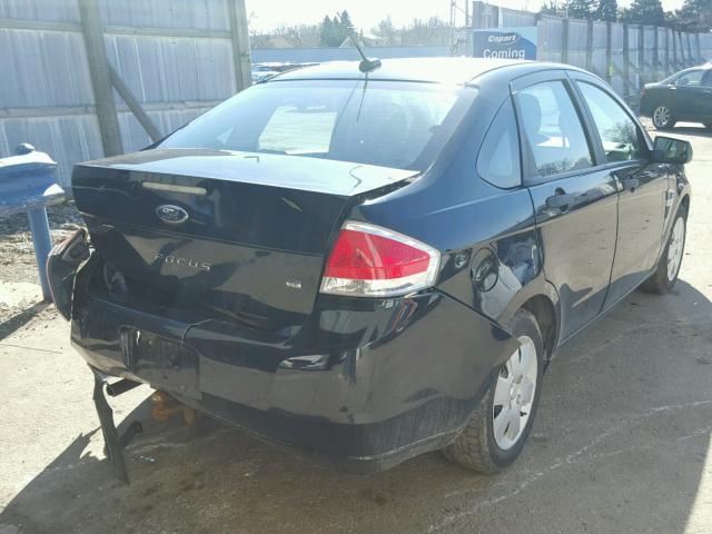 1FAHP35N38W294674 - 2008 FORD FOCUS SE BLACK photo 4