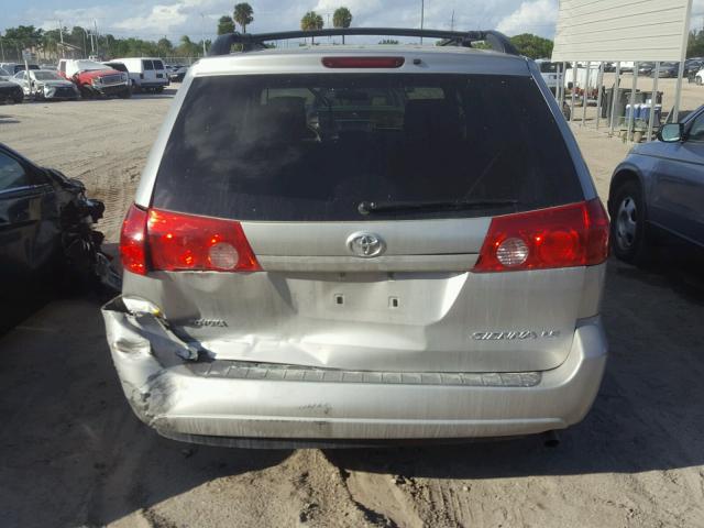 5TDKK4CC2AS294466 - 2010 TOYOTA SIENNA CE SILVER photo 9