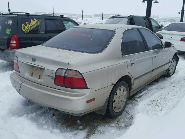 1HGCD5636TA801306 - 1996 HONDA ACCORD LX SILVER photo 4