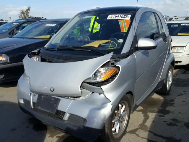 WMEEJ31X58K121981 - 2008 SMART FORTWO SILVER photo 2