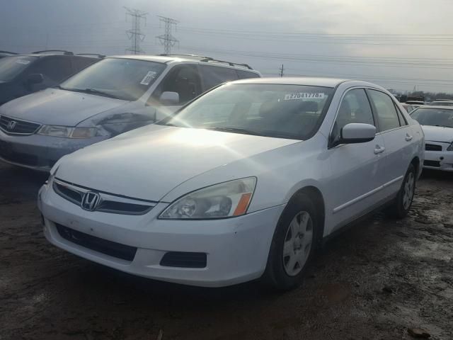 1HGCM56496A069184 - 2006 HONDA ACCORD LX WHITE photo 2