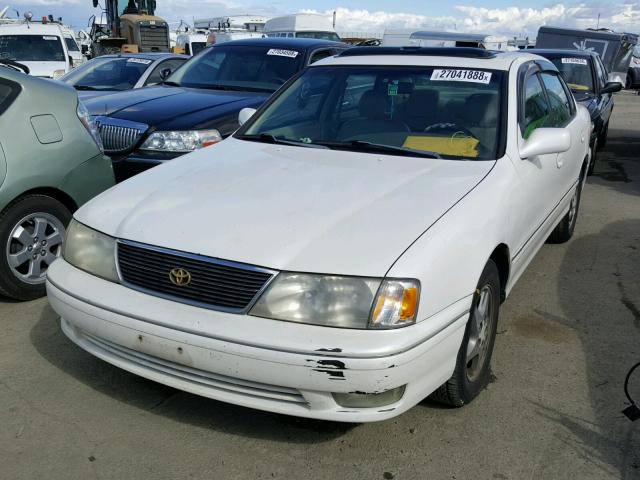 4T1BF18B3WU230955 - 1998 TOYOTA AVALON XL WHITE photo 2