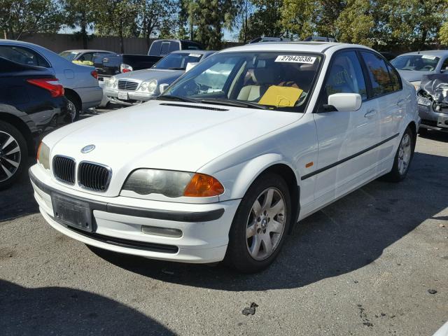 WBAAV33451FU81316 - 2001 BMW 325 I WHITE photo 2