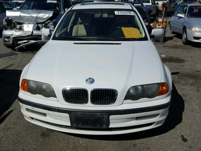 WBAAV33451FU81316 - 2001 BMW 325 I WHITE photo 9