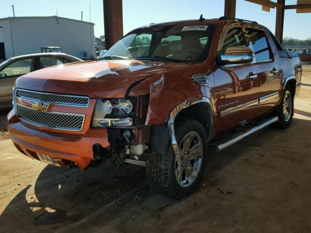 3GNEC12097G191608 - 2007 CHEVROLET AVALANCHE ORANGE photo 2