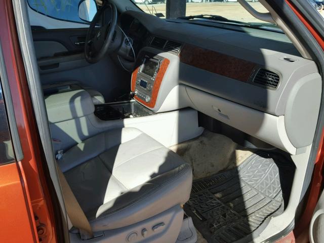 3GNEC12097G191608 - 2007 CHEVROLET AVALANCHE ORANGE photo 5