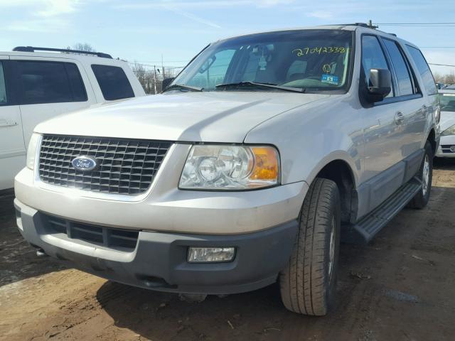 1FMPU16L74LB64159 - 2004 FORD EXPEDITION SILVER photo 2