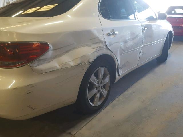 JTHBA30G855132081 - 2005 LEXUS ES 330 WHITE photo 9