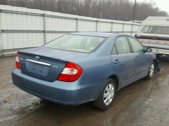 4T1BE32K02U638086 - 2002 TOYOTA CAMRY LE BLUE photo 4