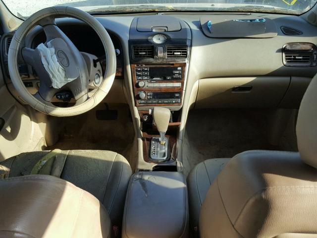 JNKCA31A7YT210090 - 2000 INFINITI I30 BEIGE photo 9